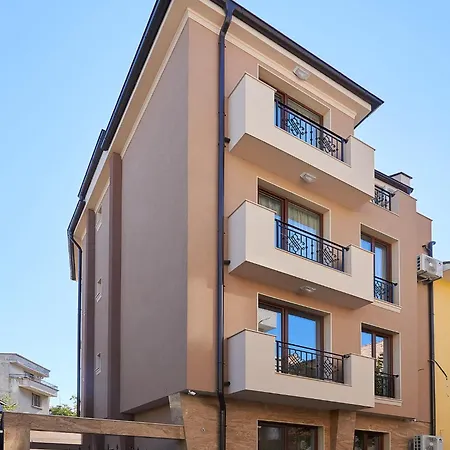 公寓 Bendita House *