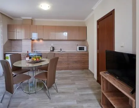 Bendita House 포마리