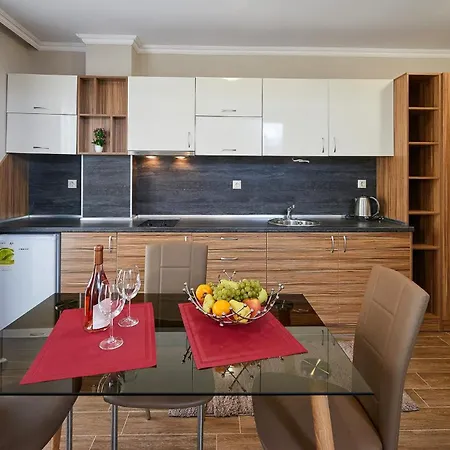 Bendita House *