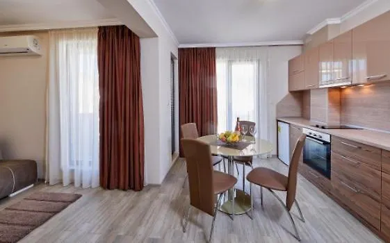 Апартамент Bendita House